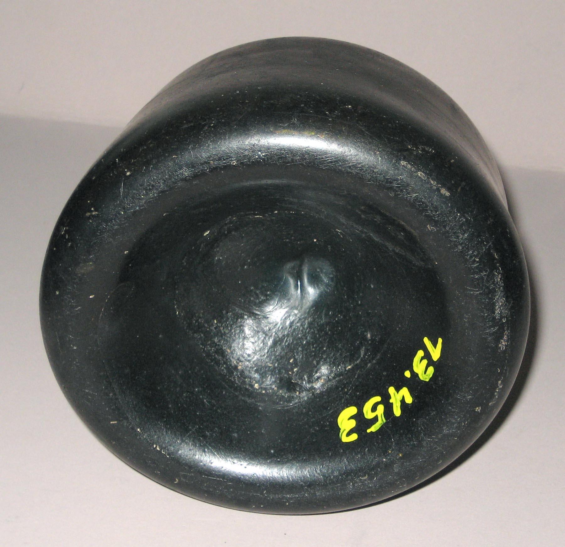 1973.0453 Wine bottle (bottom)