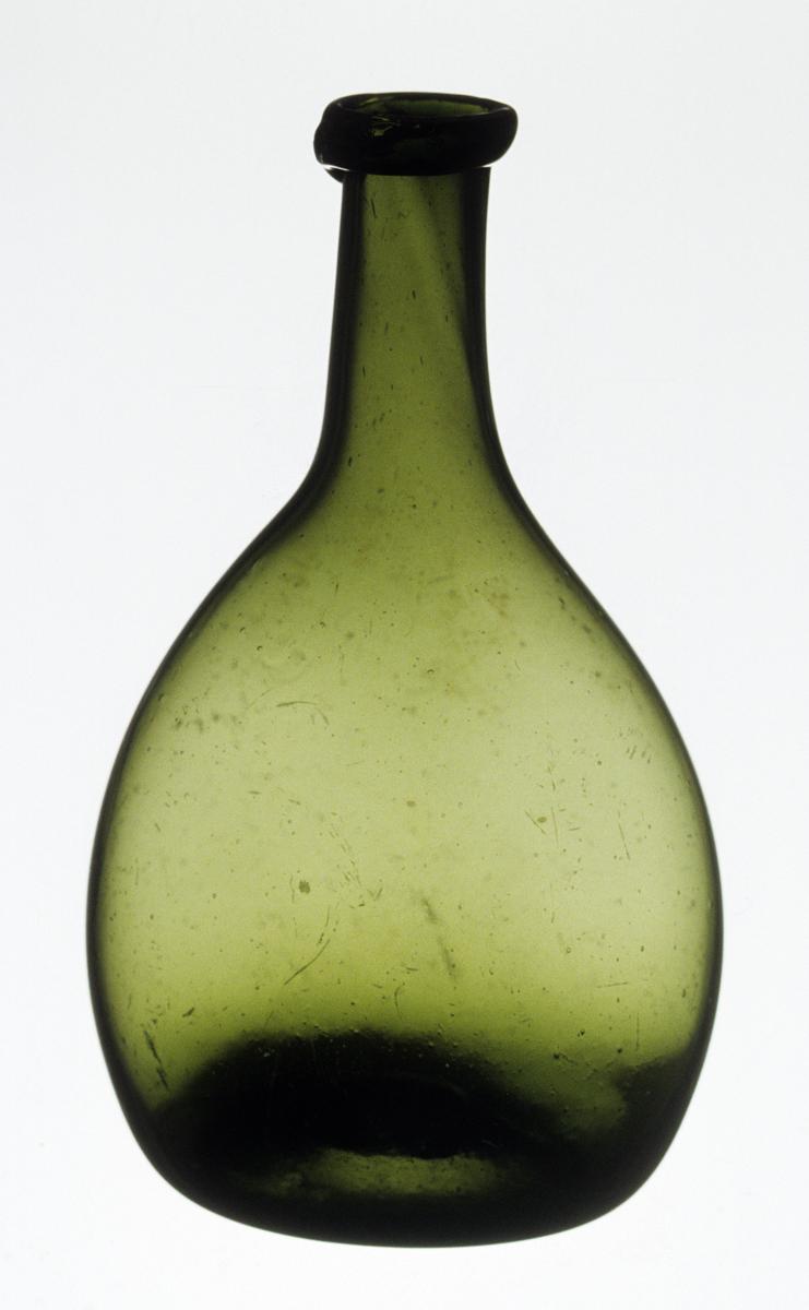 1973.0456.001 Bottle