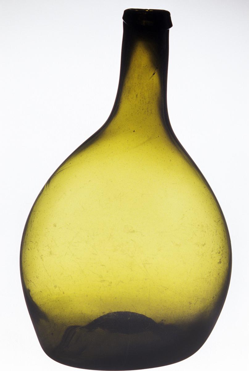 1973.0456.003 Glass Bottle