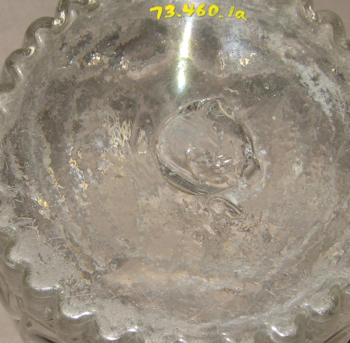 1973.0460.001 A Colorless glass decanter (underside)