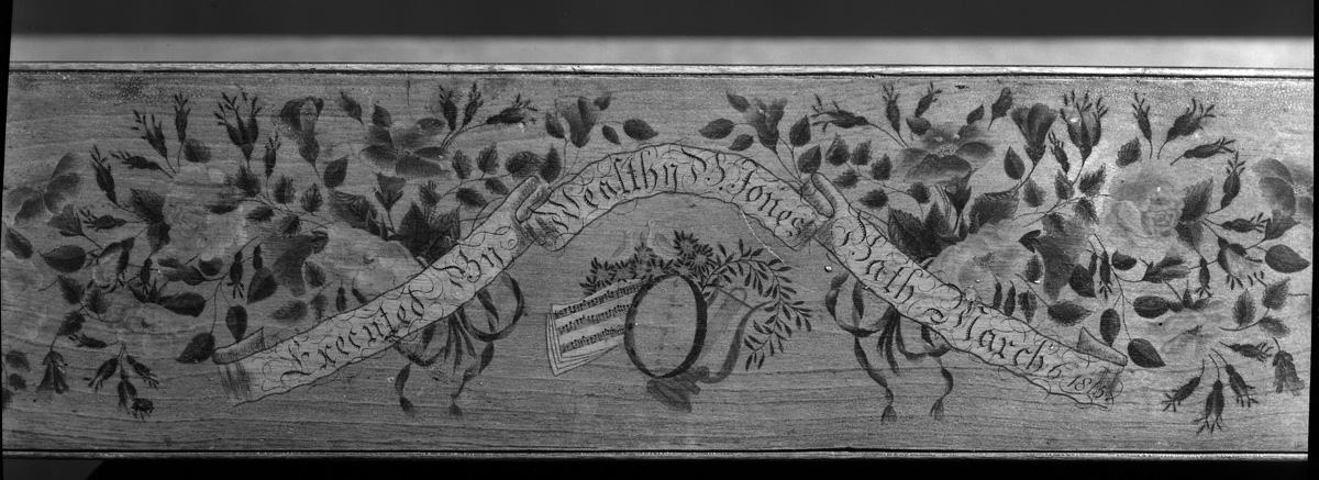 1957.0986 Table (bw detail)