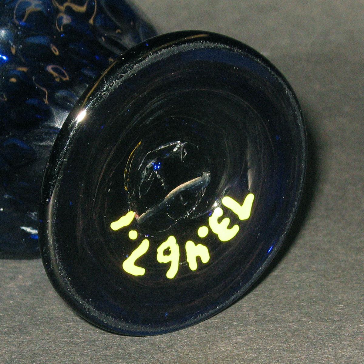 1973.0467.001 Glass salt (underside)