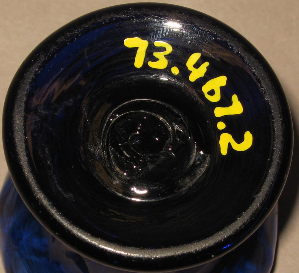 1973.0467.002 Blue glass salt (underside)