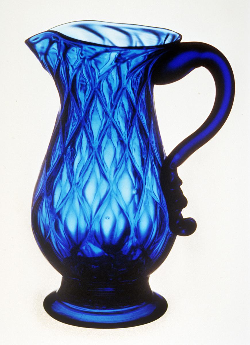 1973.0474.004 Glass jug
