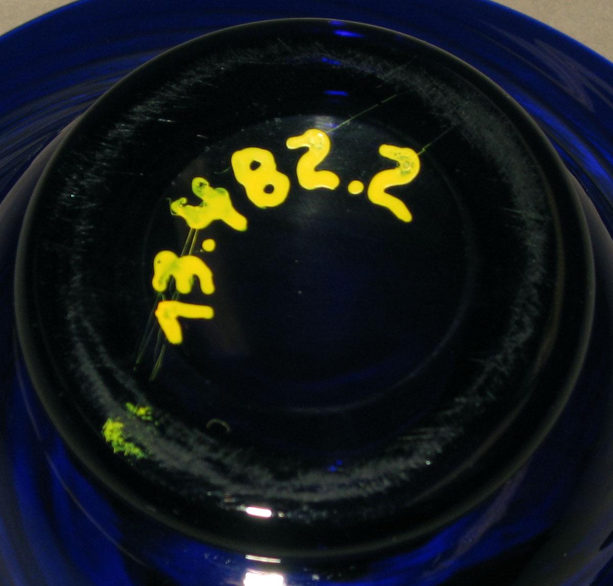 1973.0482.002 Glass bowl (underside)