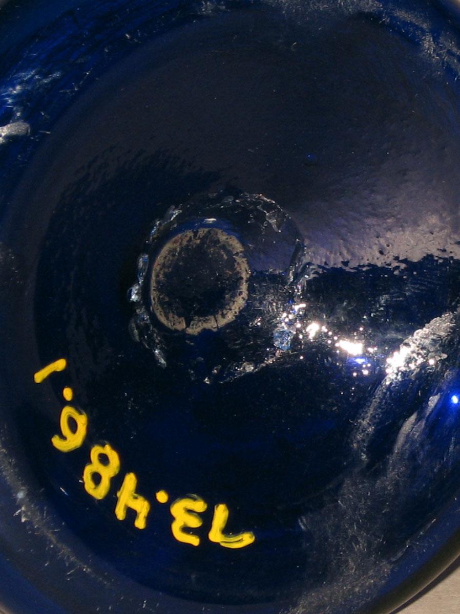 1973.0486.001 Hyacinth glass (underside)