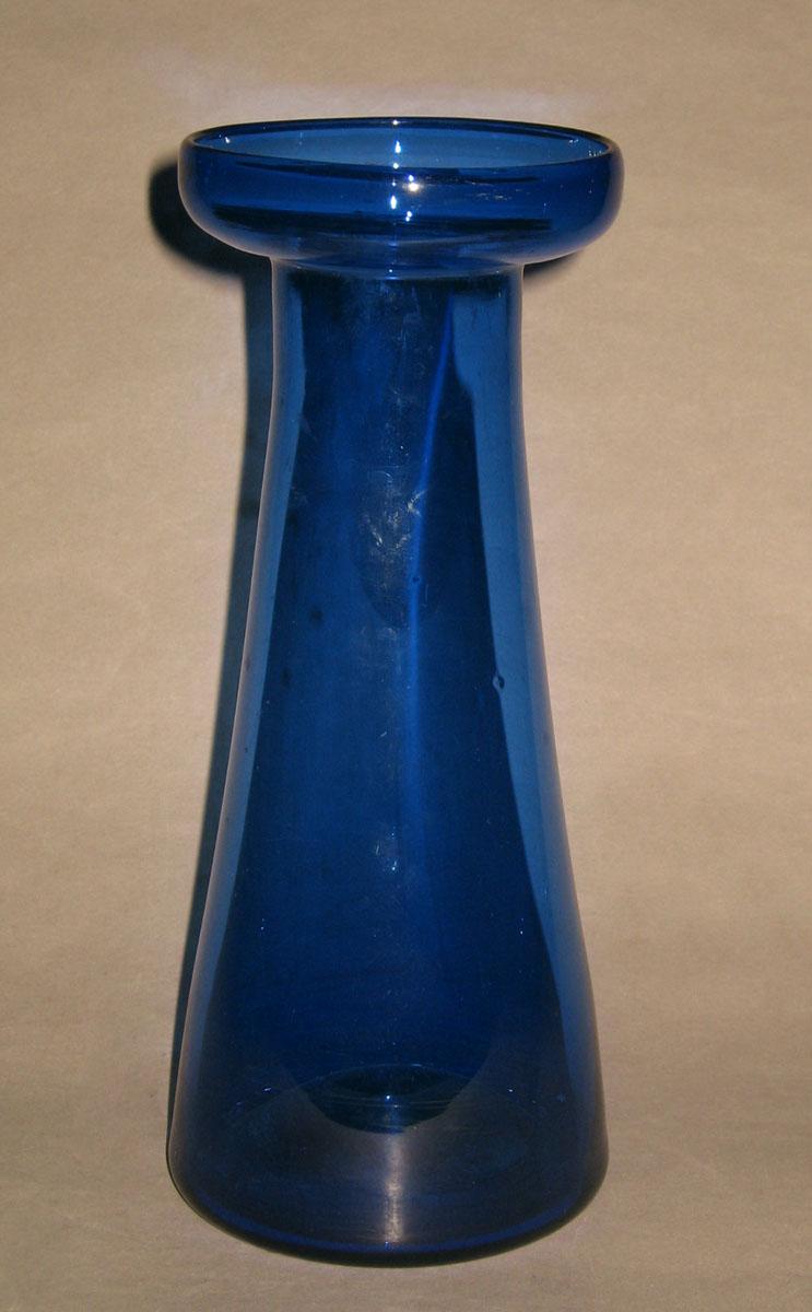 1973.0486.002 Hyacinth glass