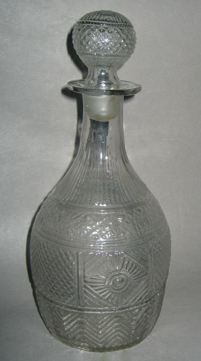 1973.0490 A, B Glass decanter