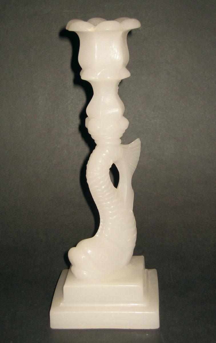 1973.0496.001 Glass candlestick