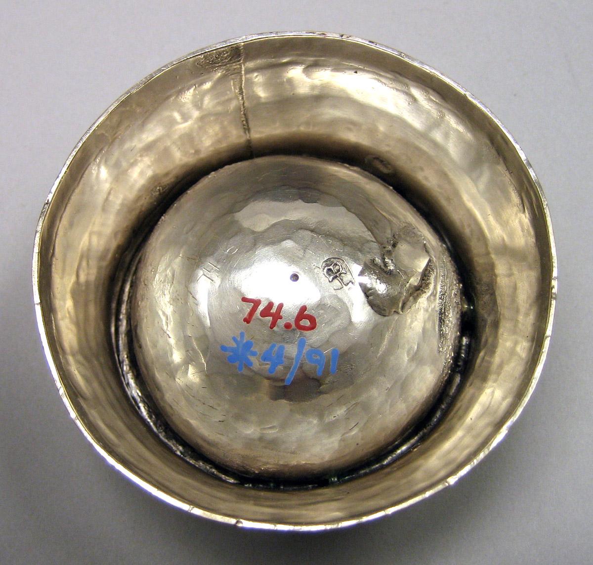 1974.0006 Silver Salt underside