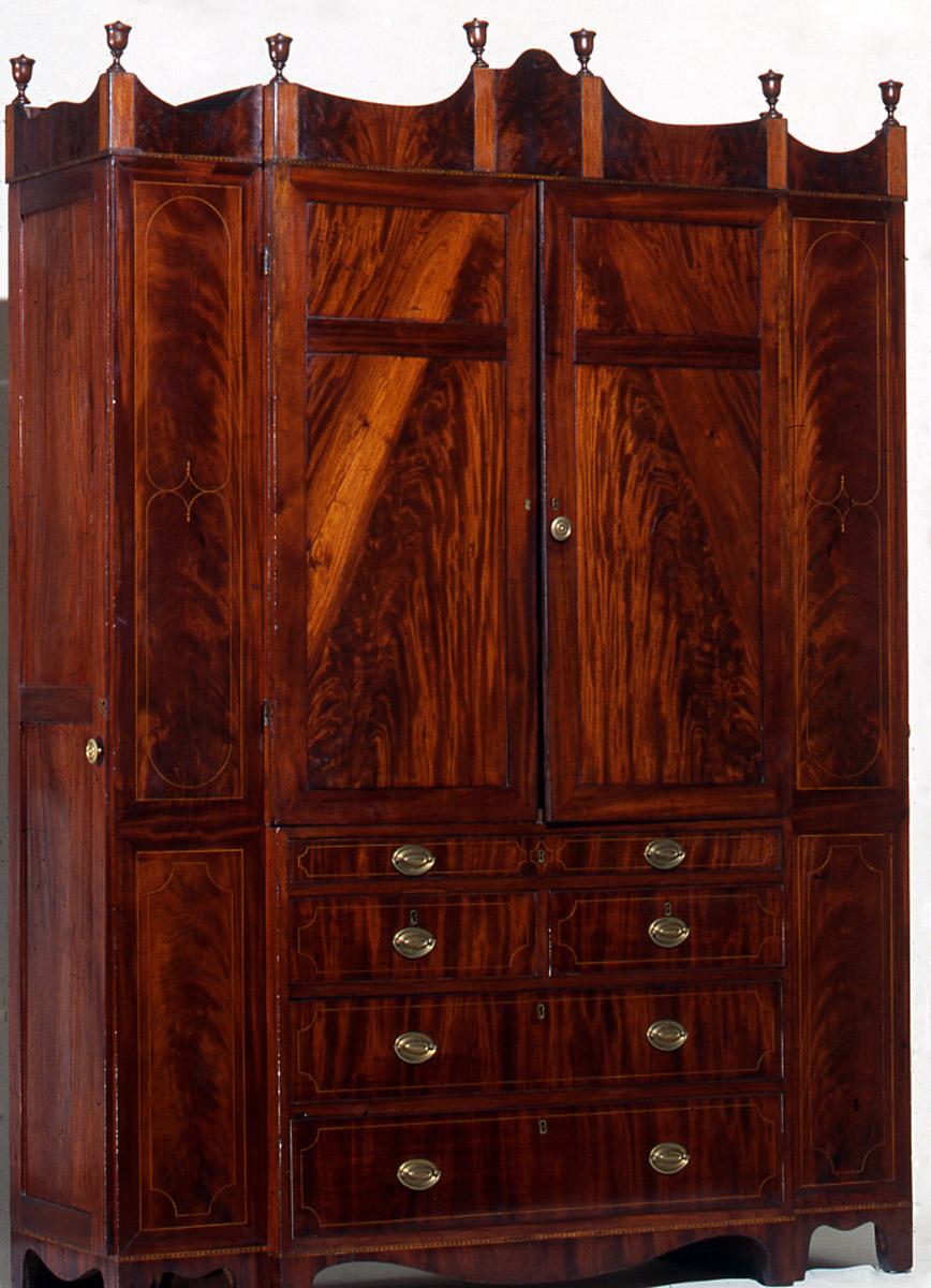 1957.1009 Wardrobe