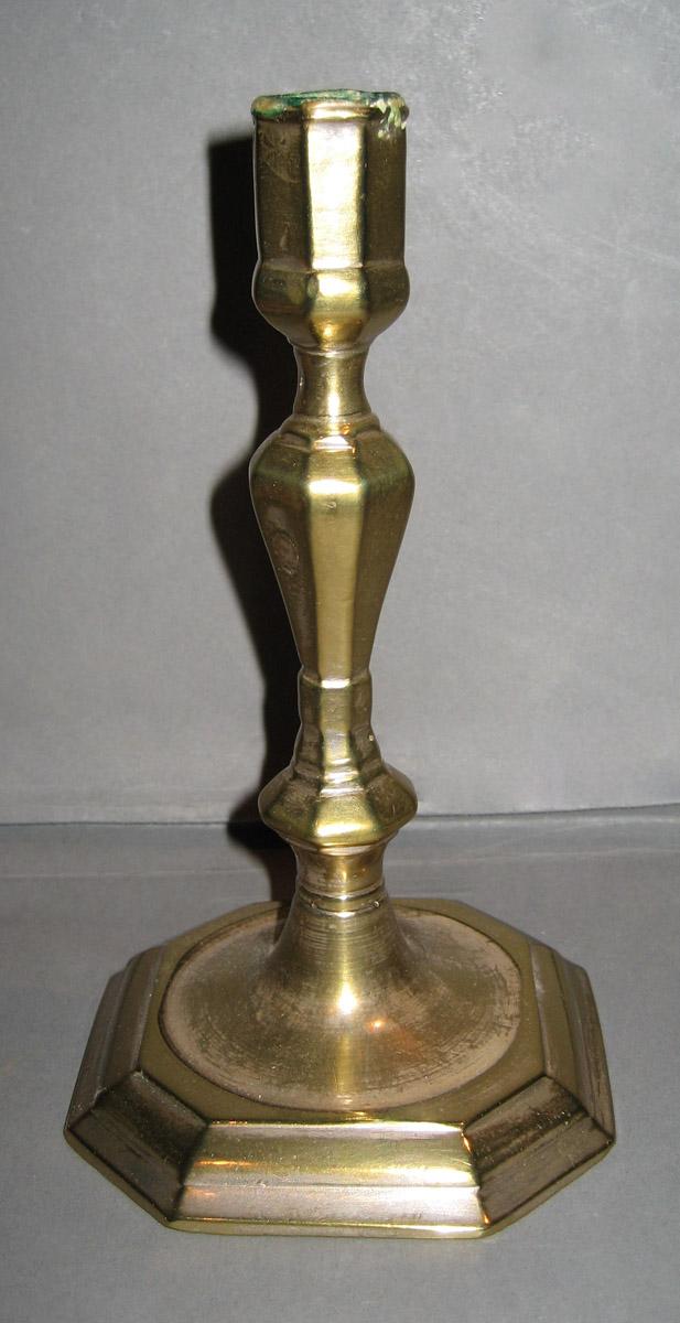 1974.0045.002 Candlestick