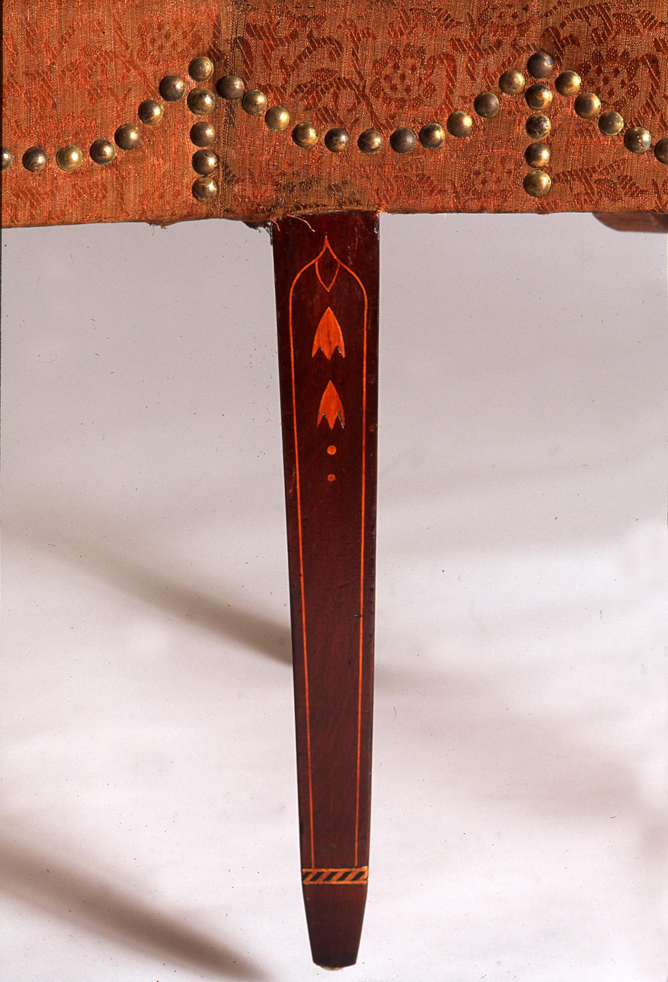 1957.1015 Settee, leg detail