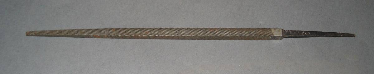 1974.0064.010 (a) Tool (for Metals)