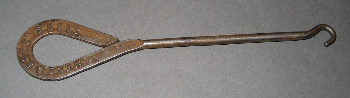 1974.0064.018 Button Hook