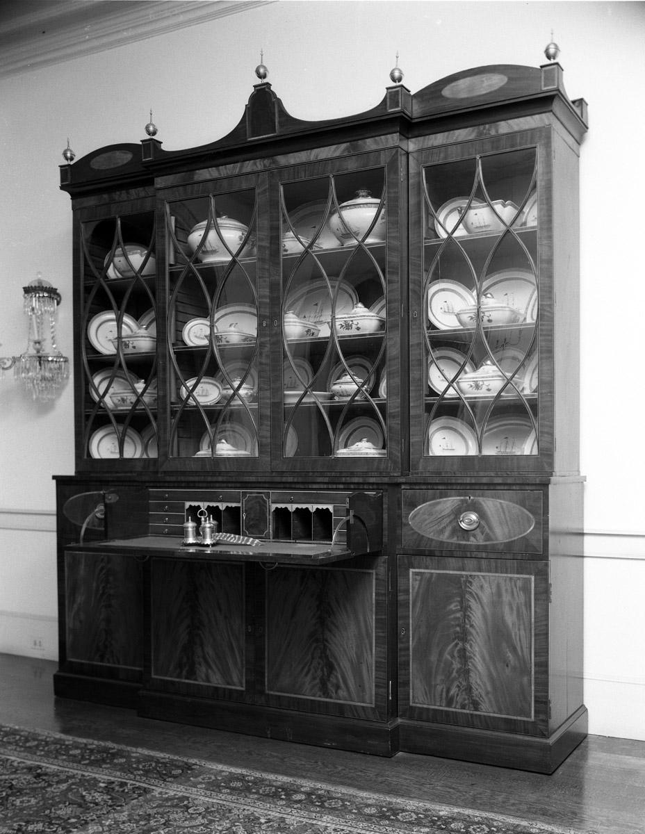 1957.1024 Secretary and Bookcase 2