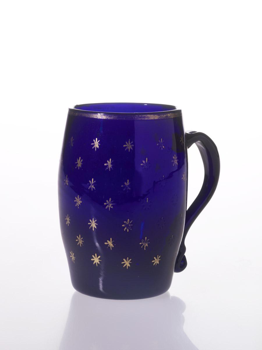 1974.0069 Glass mug