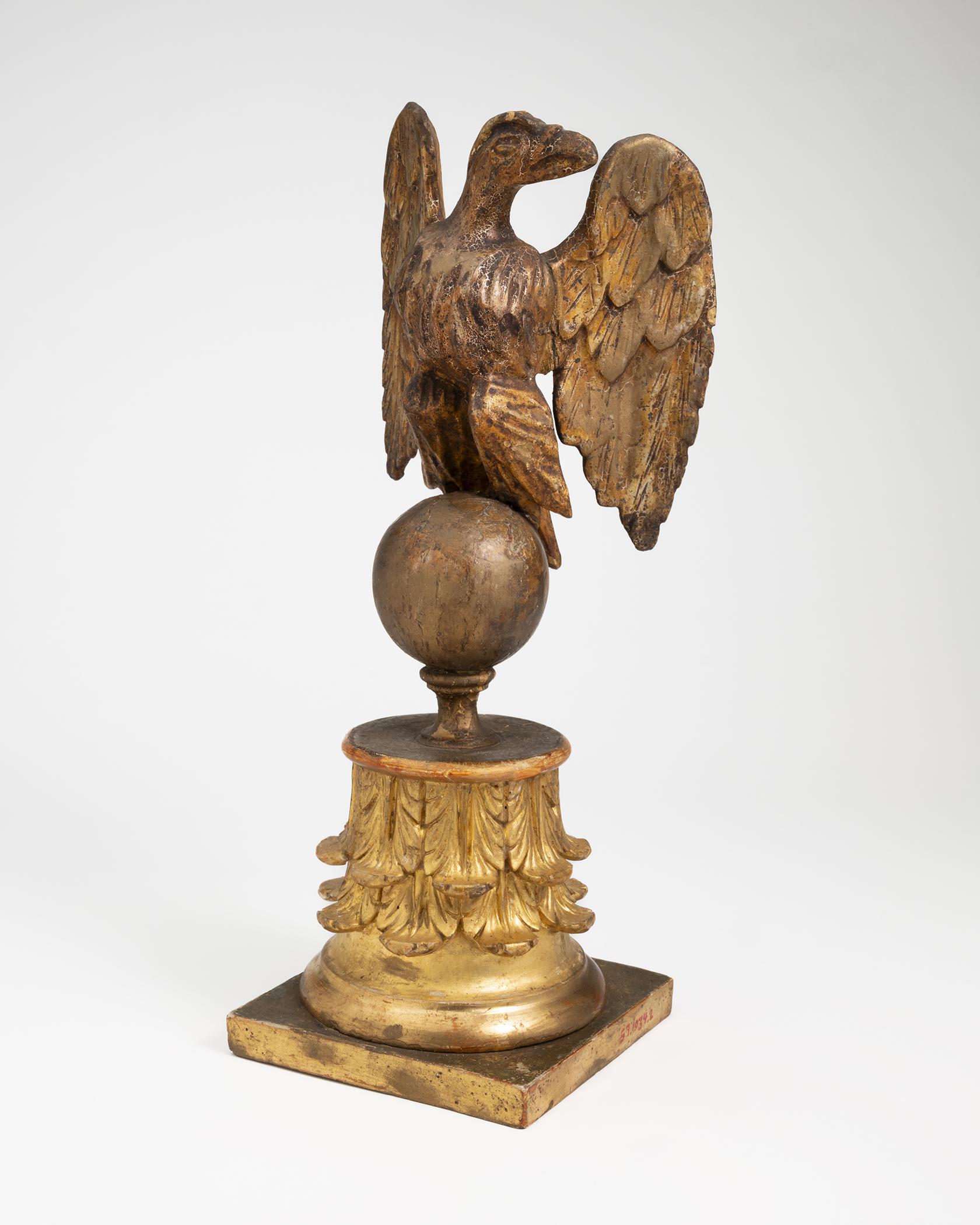 1957.1034.002 Figure, Bird (eagle), AT, view 1
