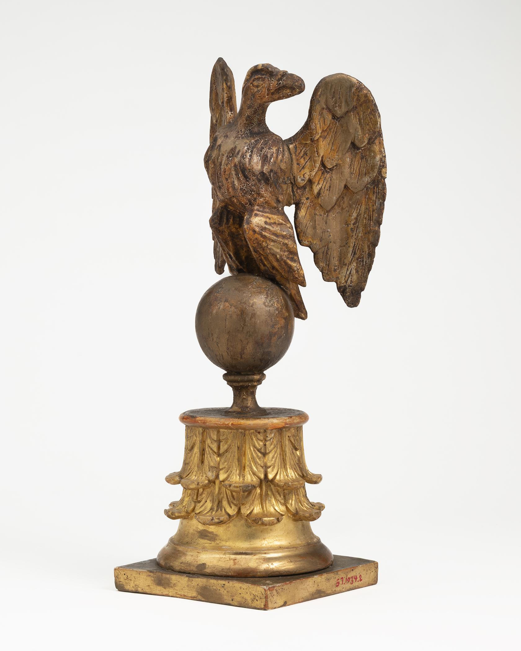 1957.1034.002 Figure, Bird (eagle), AT, view 3