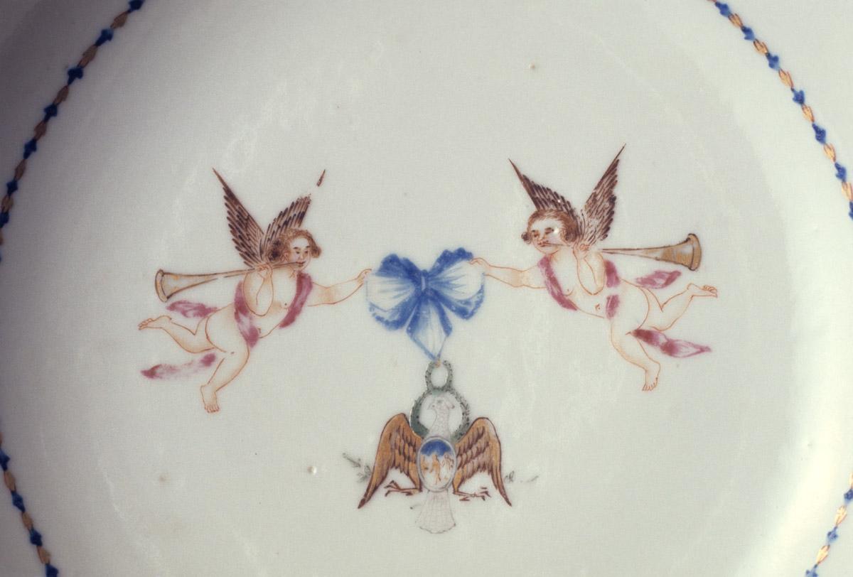 1952.0303 Saucer, detail