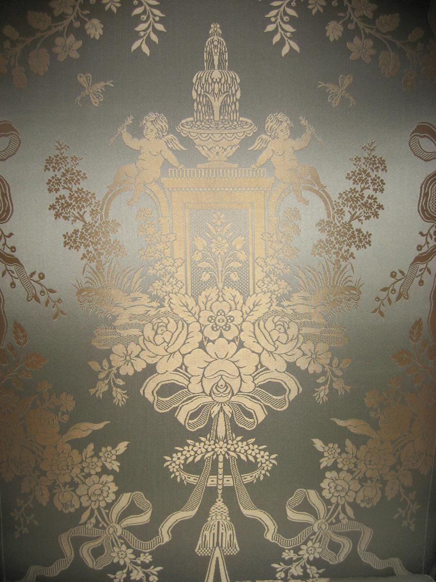 1957.1045 fabric detail