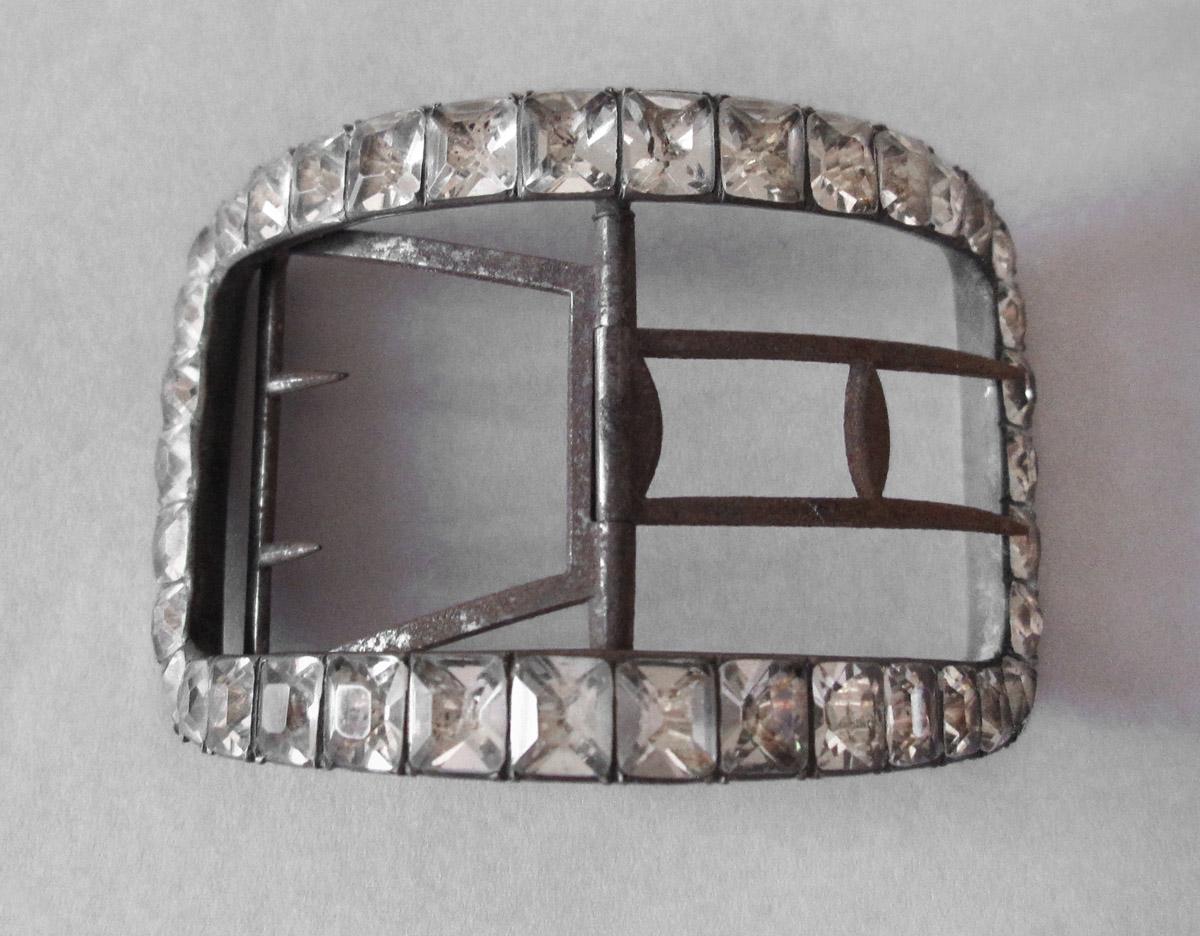 1974.0163.001 Buckle, upper surface