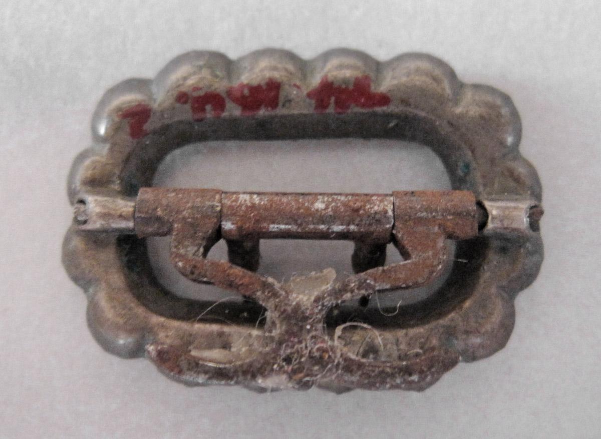 1974.0164.002 Buckle, underside