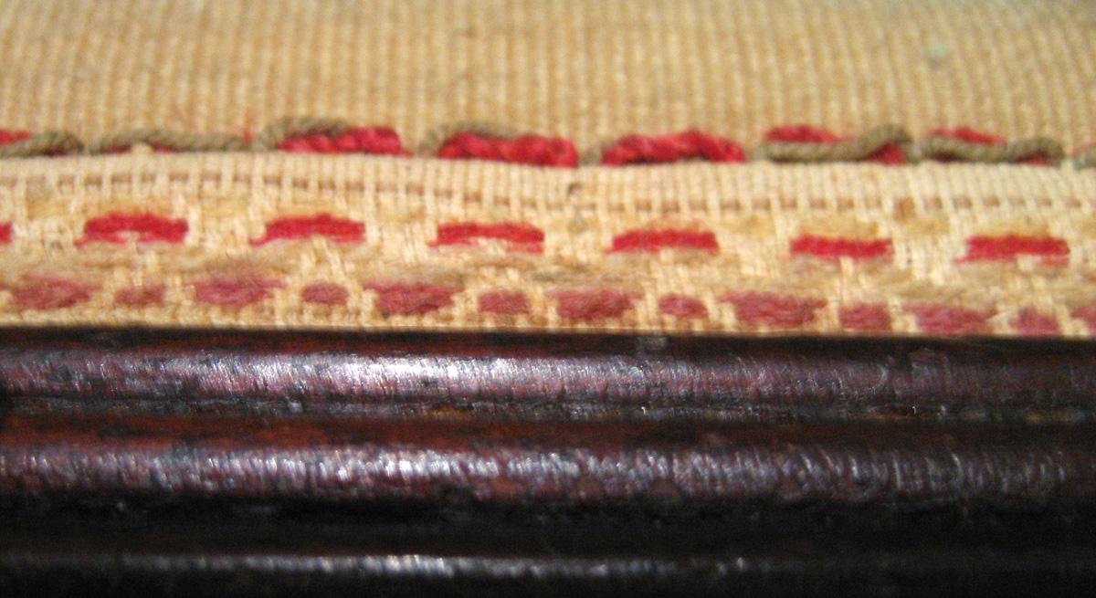 1957.1052.001 trim detail