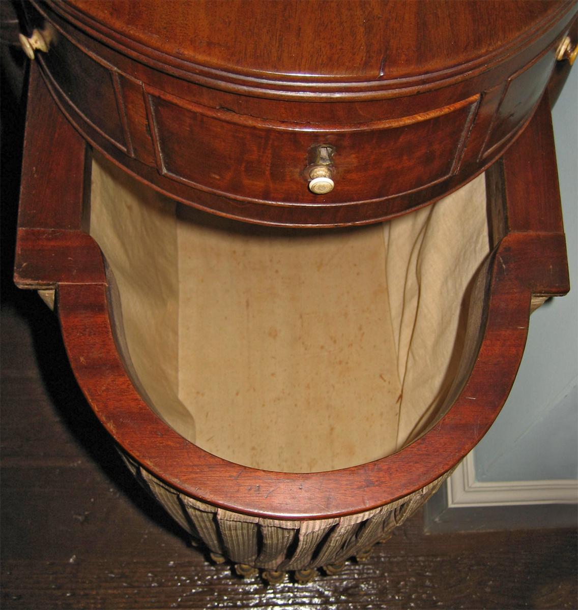 1957.1056 Work table bag interior
