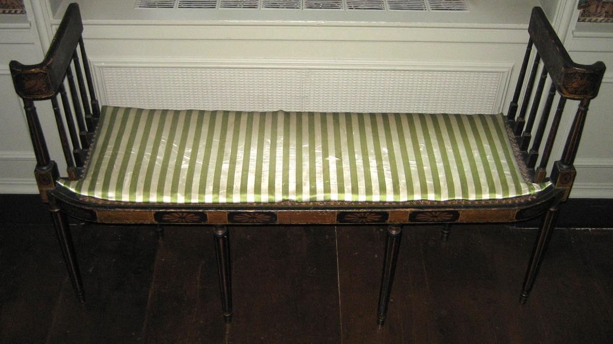 1957.1065 window seat with cushion view 2