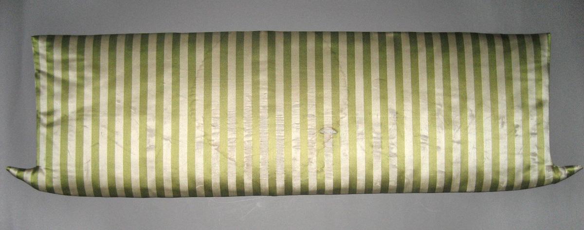 Cushion for 1957.1065 window seat  view 1