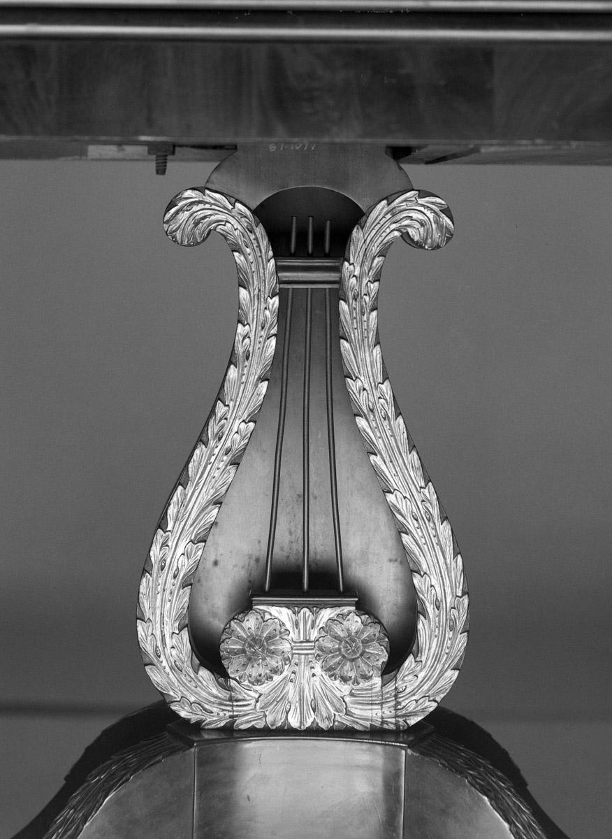 1957.1077 Table, Card table (detail)