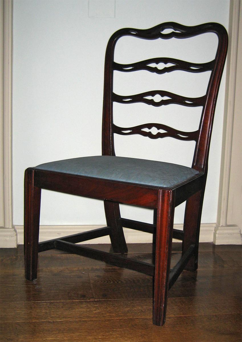 1957.1079.002 chair with slip seat view 1