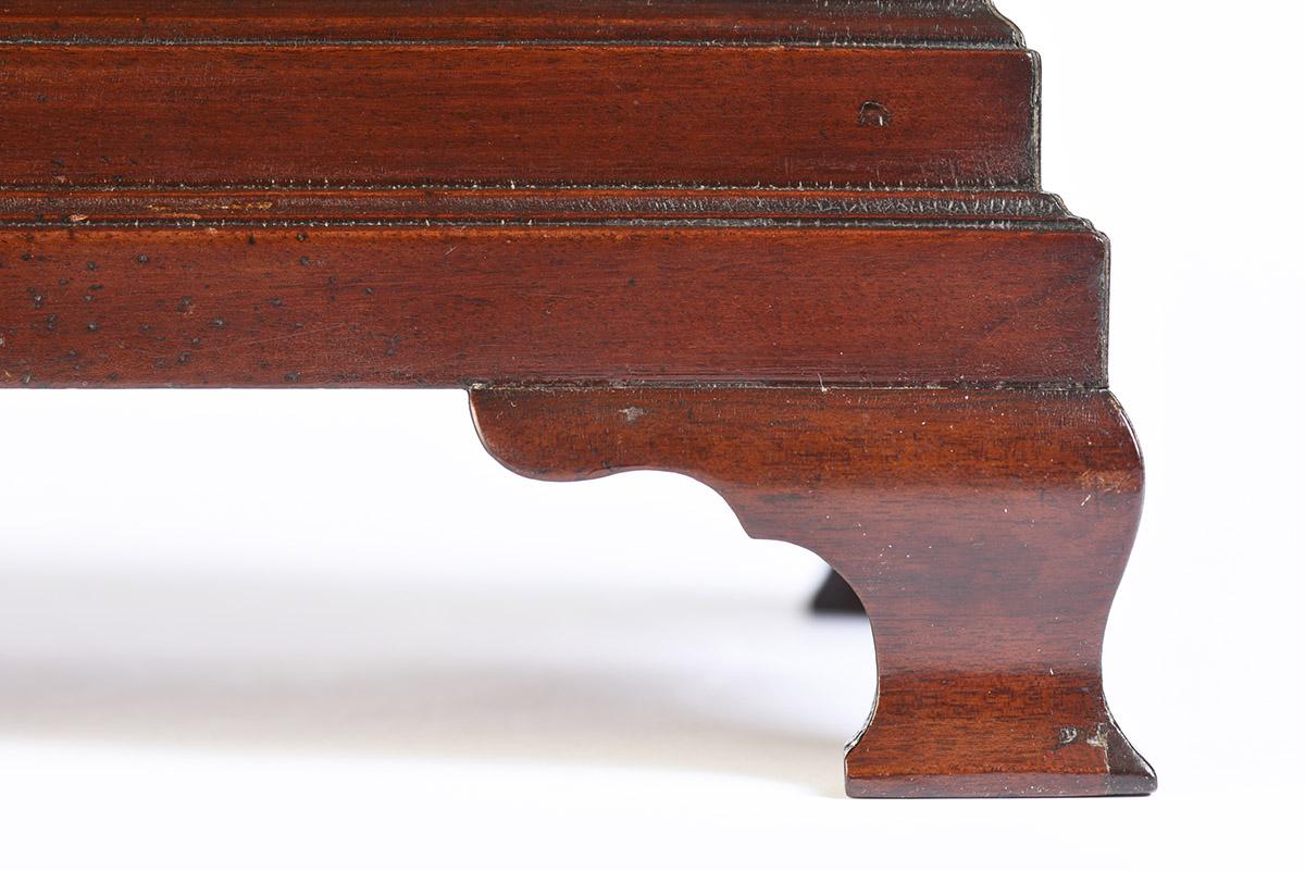 1957.1081 Clock, detail 6