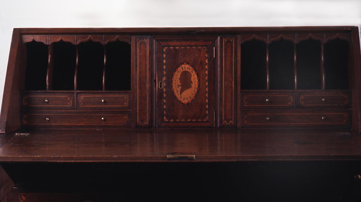 1957.1099 Desk, Fall-Front desk (interior detail)