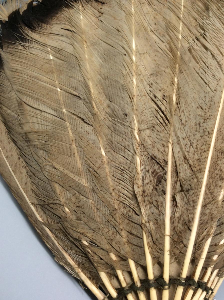 1952.0315 Fan, detail 2