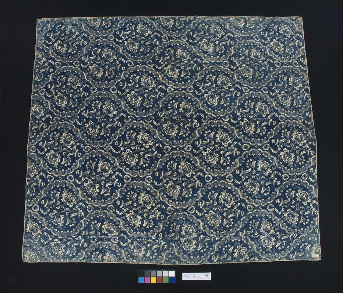 1952.0325.001 Quilt, overall, reverse