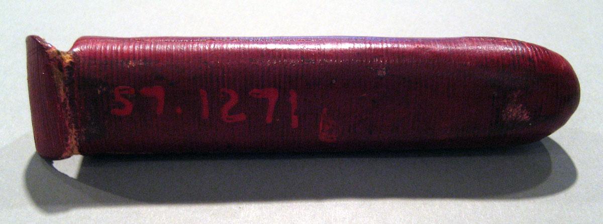 1957.1271 B Spectacles case underside