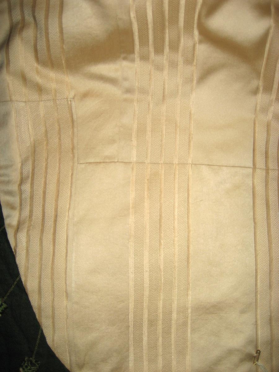1957.1279 Fabric detail 1
