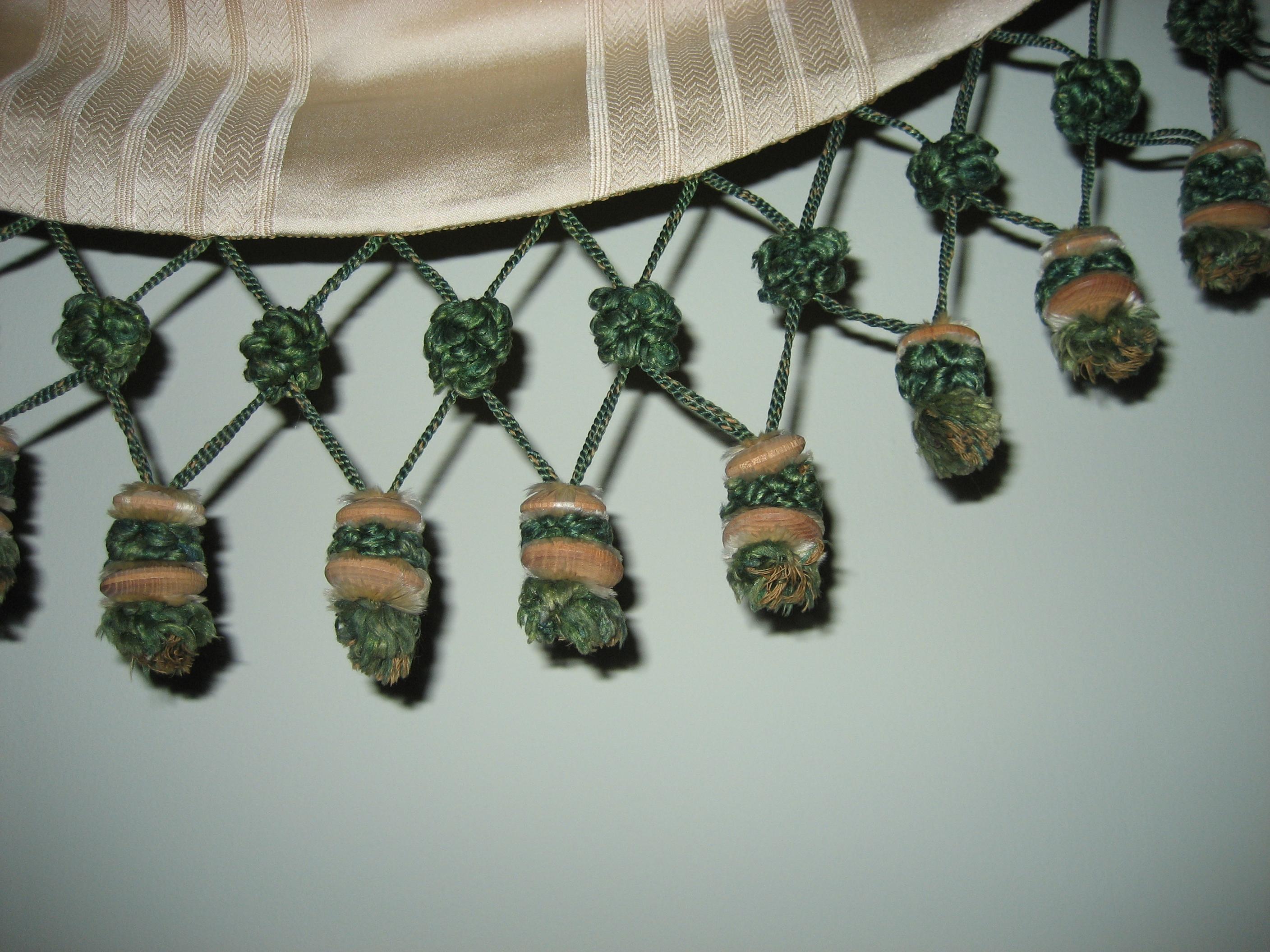 1957.1279.005 Bed hanging, Top valance detail