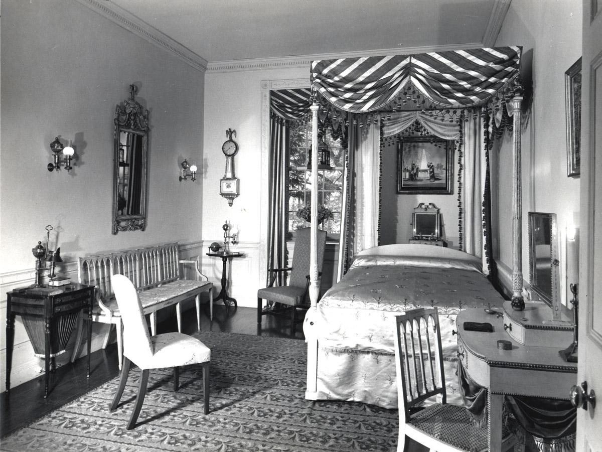 Room-Gold and White Room 1951