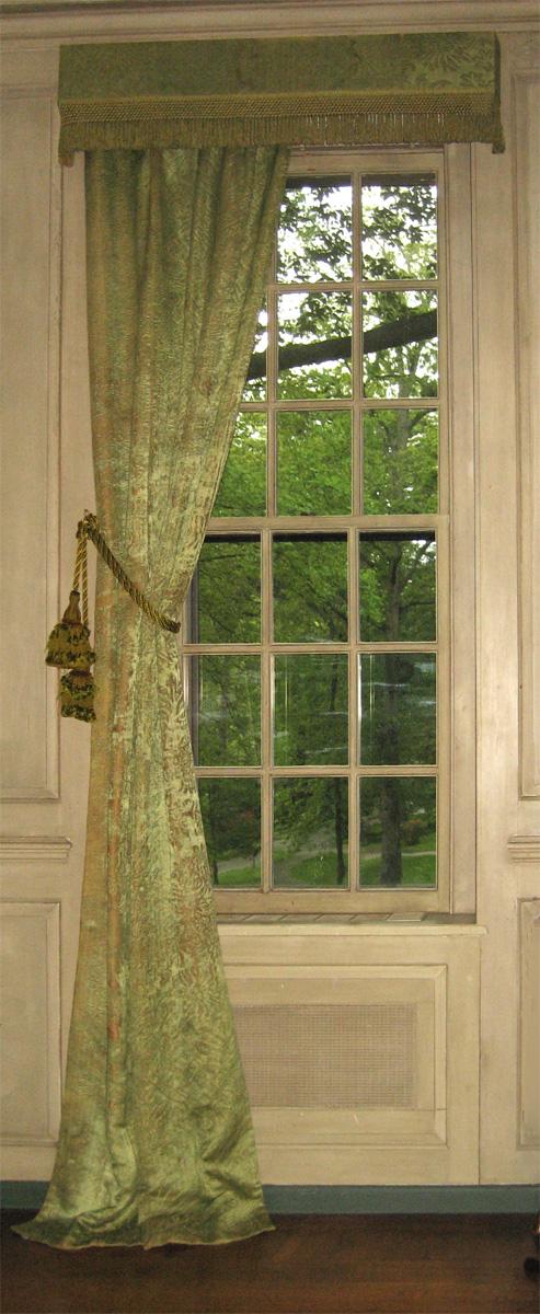 1957.1284.002 window treatment