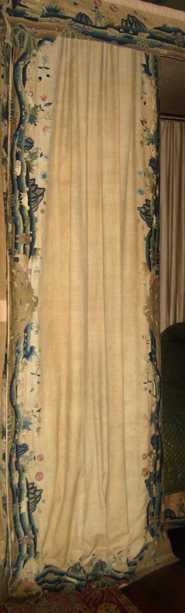 1957.1285.004 Side curtain