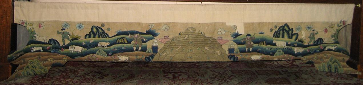 1957.1285.007 Base valance