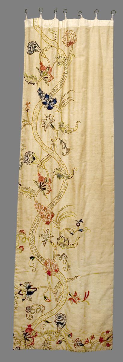 1952.0326.003 C Bed Hanging, Side Curtain