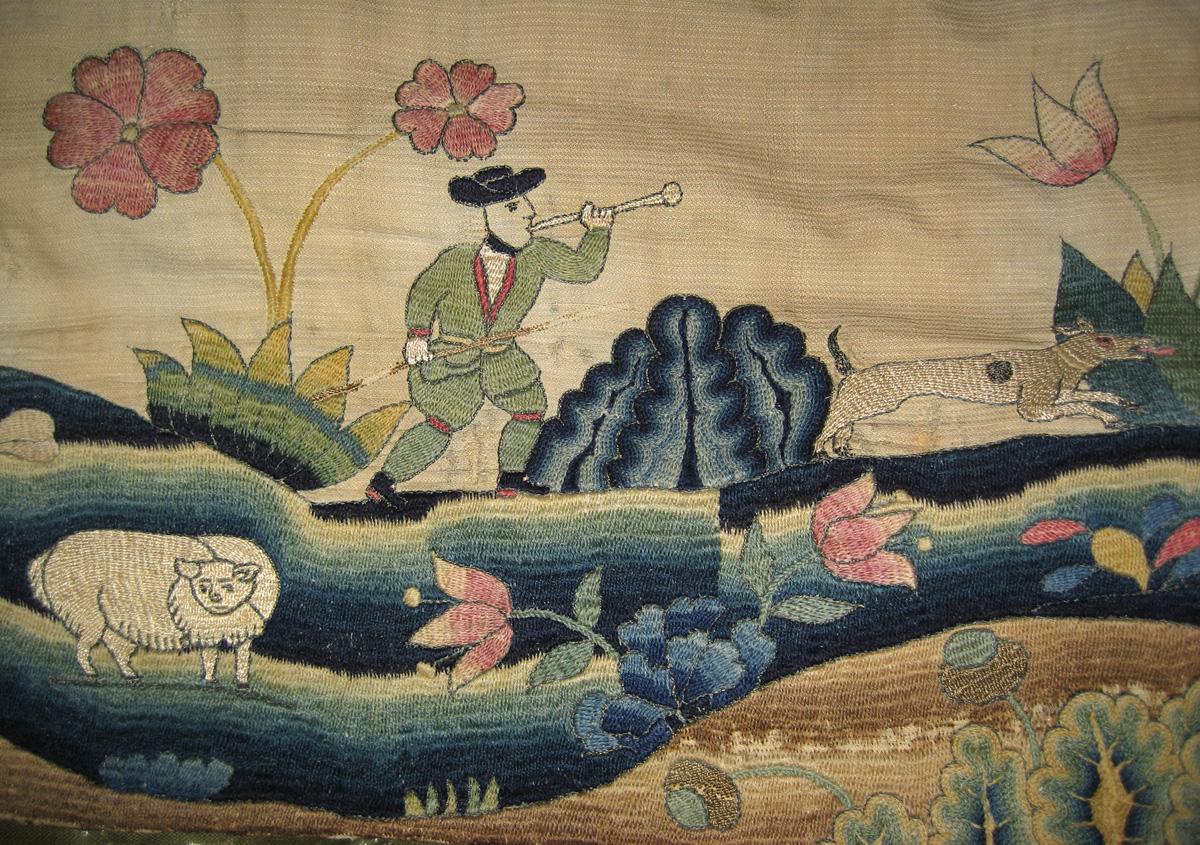 1957.1285 Bed hanging Embroidery detail 1