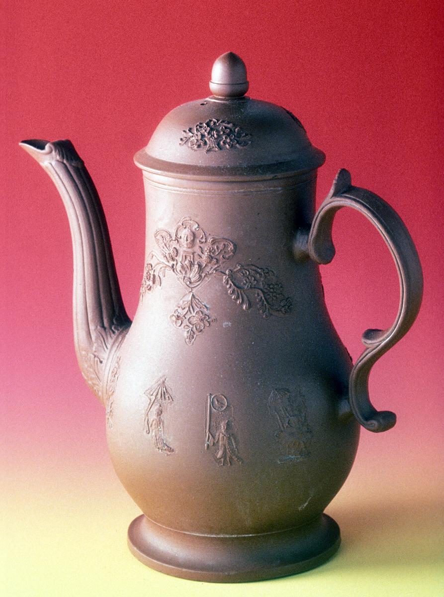 1975.0002 A, B Stoneware coffeepot
