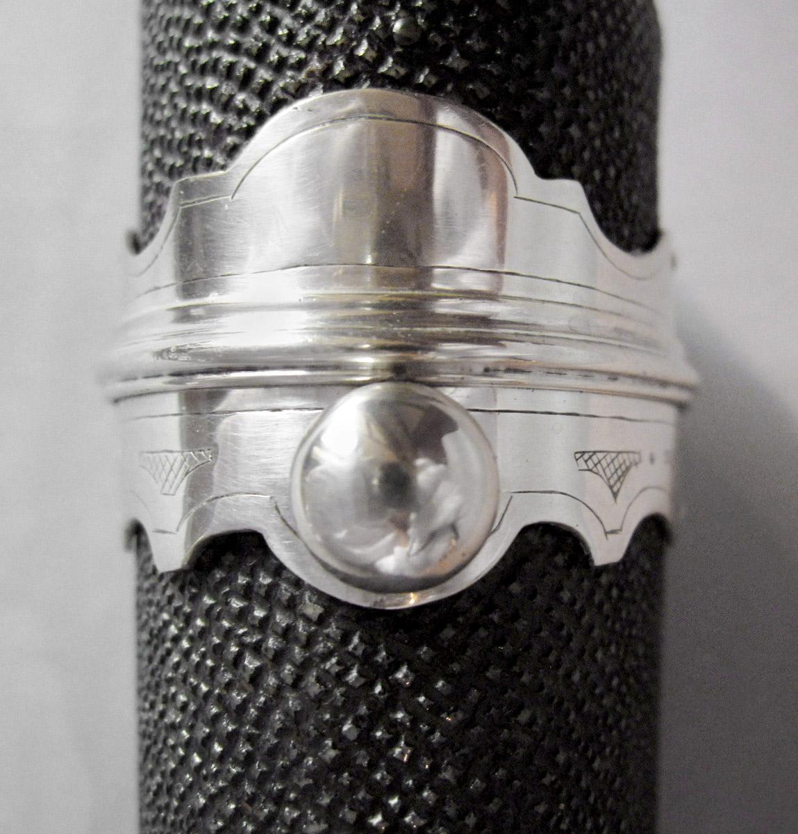 1975.0015 Case with bottle and cup, detail 2