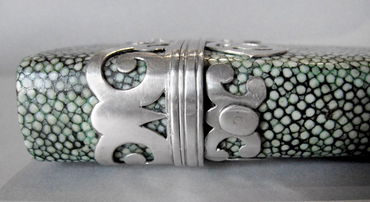 1975.0016 A Case, detail 2