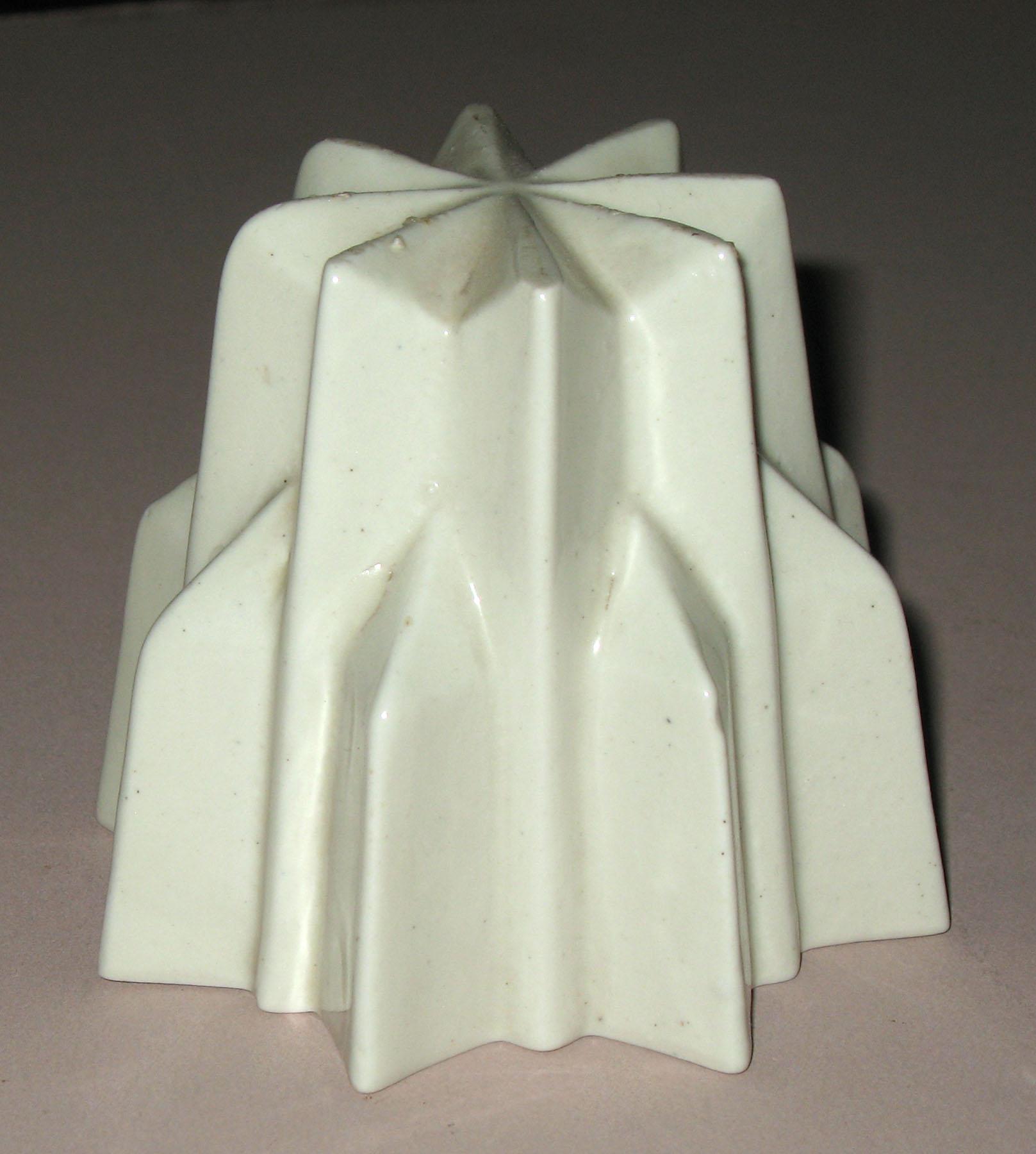 1975.0038 Salt-glazed stoneware mold
